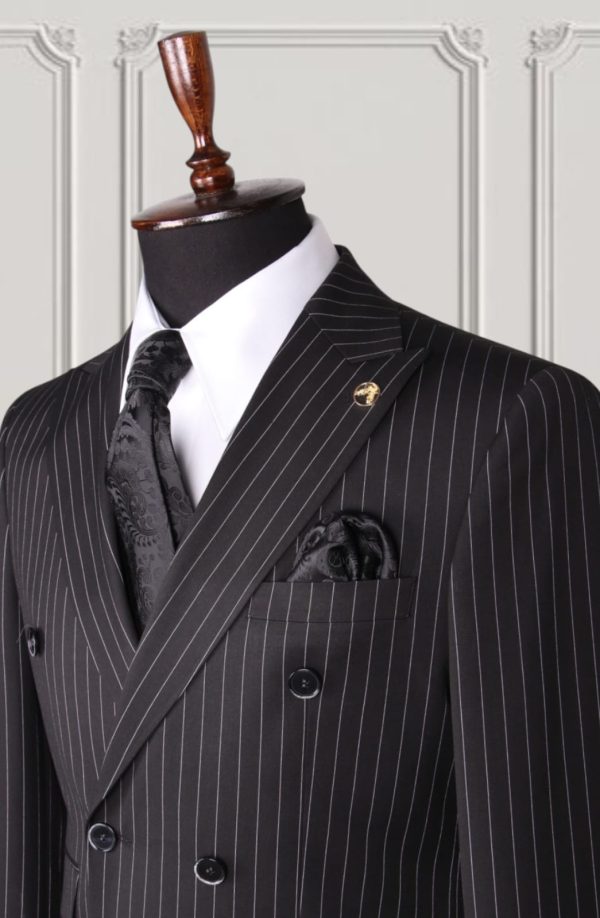 Classic Double-breasted Suit - Image 2