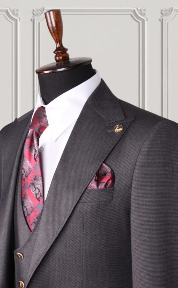 Classic Three-piece Suit - Image 2