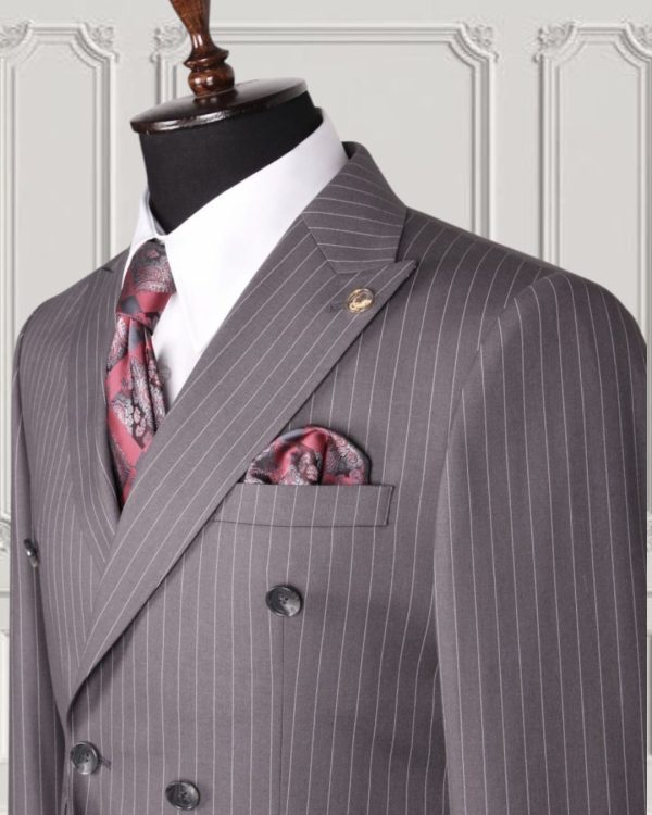 Classic Double-breasted Suit - Image 2